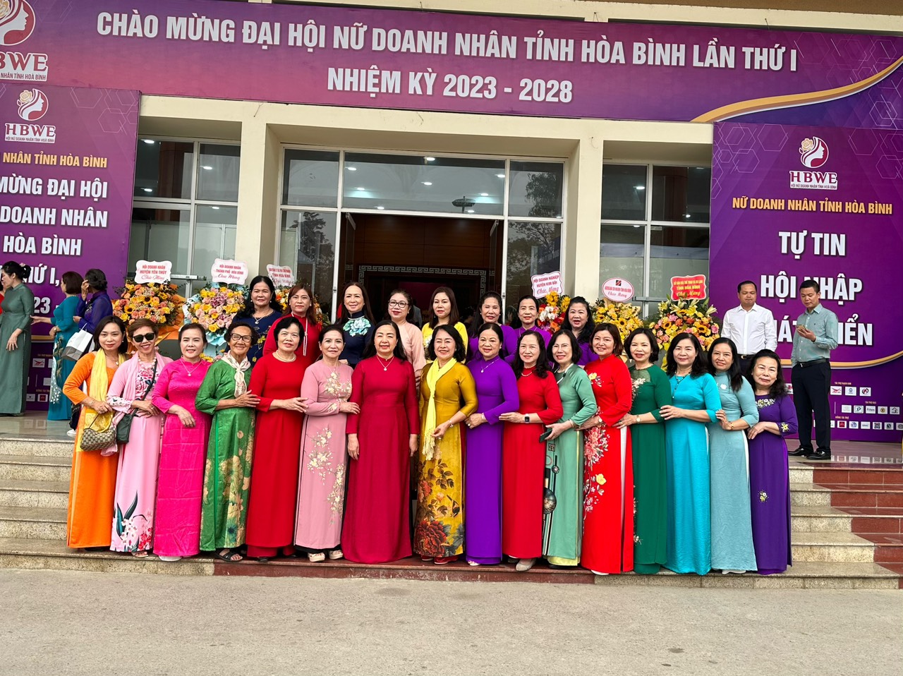 Hội Nghi Nữ Doanh Nhân Tỉnh Hòa Bình Nhiệm Kỳ 2023 - 2028