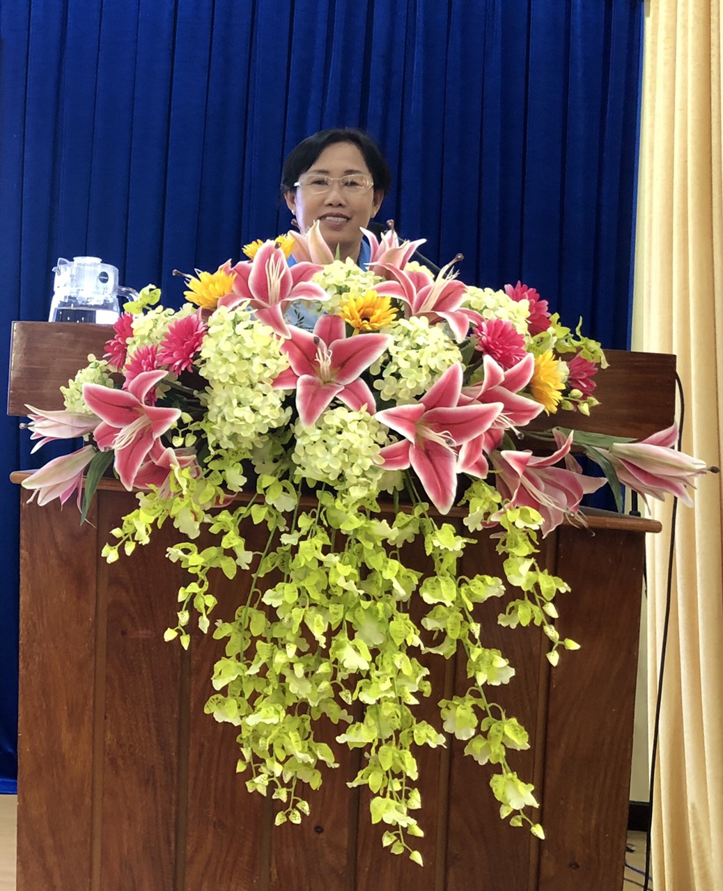 giam doc vuong thi ngoc binh cong ty hung long