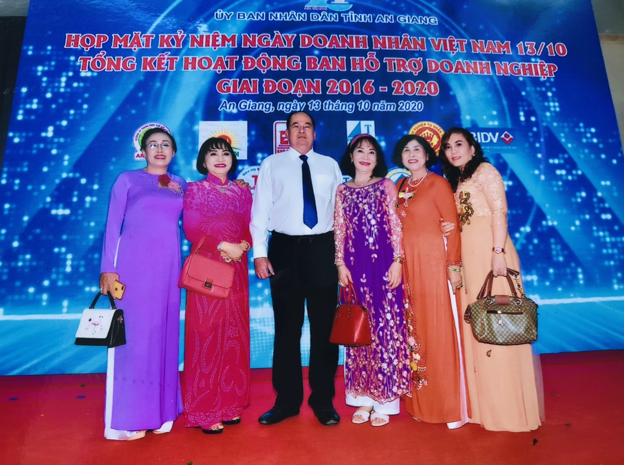 hop mat ky niem ngay doanh nhan viet nam 2020