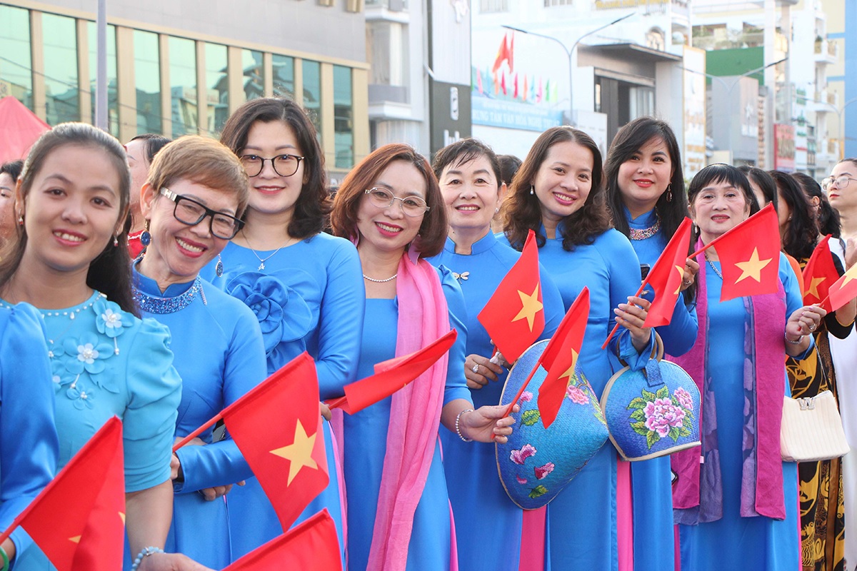 1500 nguoi tham gia ngay hoi ton vinh ao dai truyen thong viet nam 10