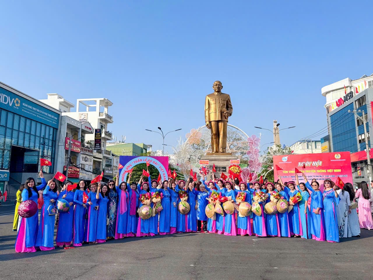 1500 nguoi tham gia ngay hoi ton vinh ao dai truyen thong viet nam 11