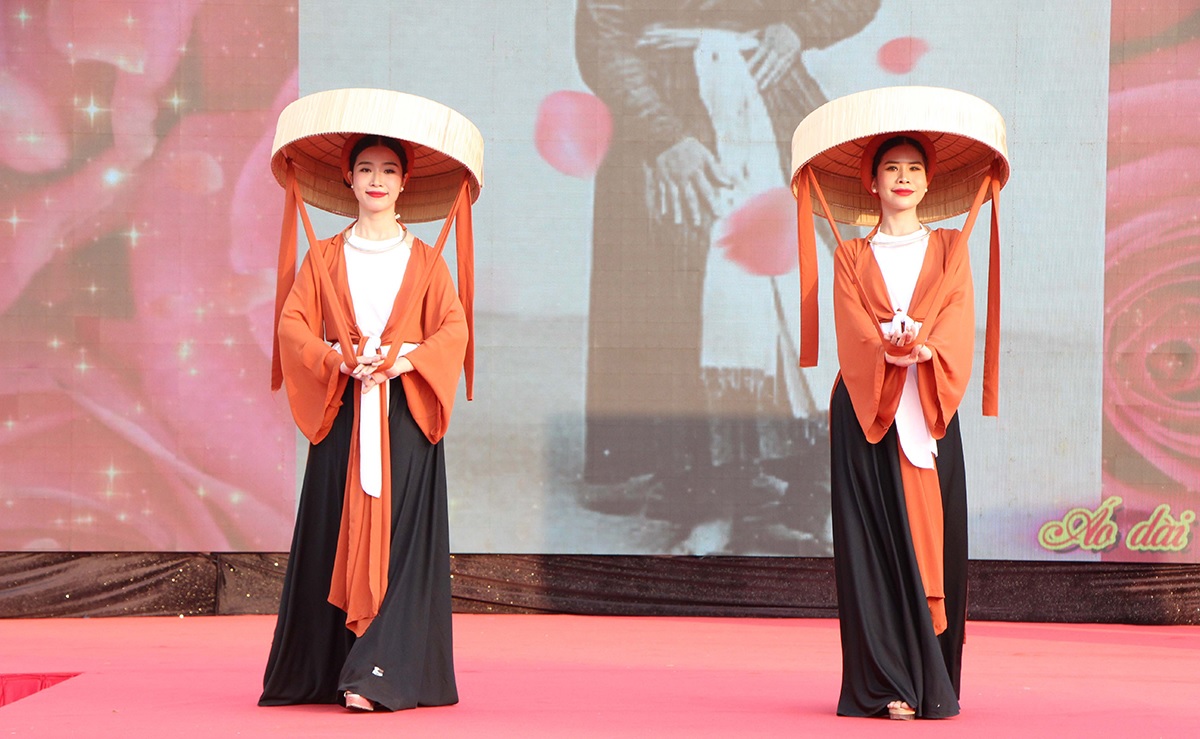 1500 nguoi tham gia ngay hoi ton vinh ao dai truyen thong viet nam 5