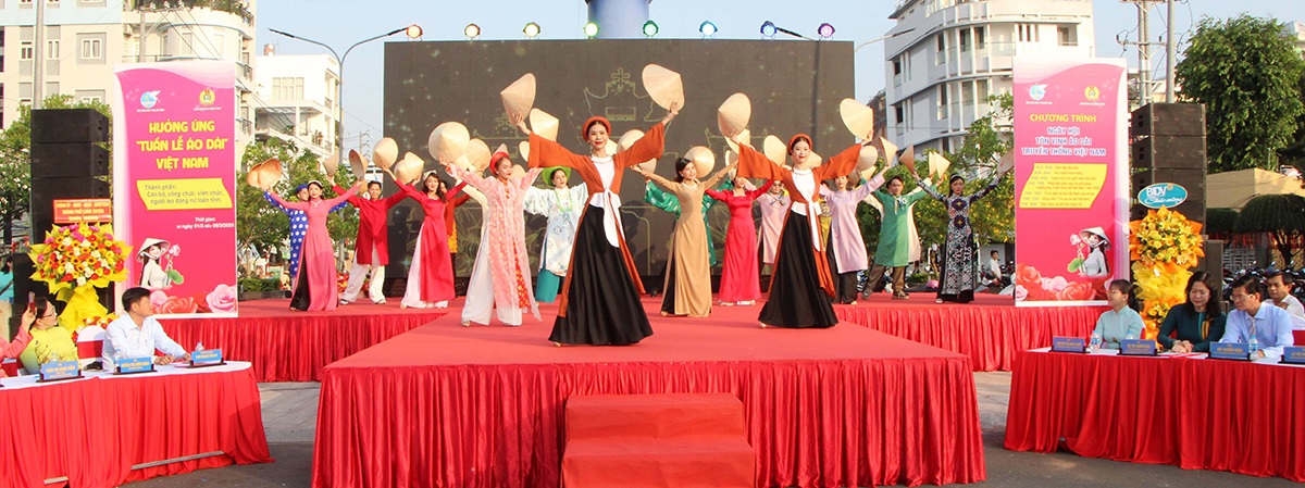 1500 nguoi tham gia ngay hoi ton vinh ao dai truyen thong viet nam 7