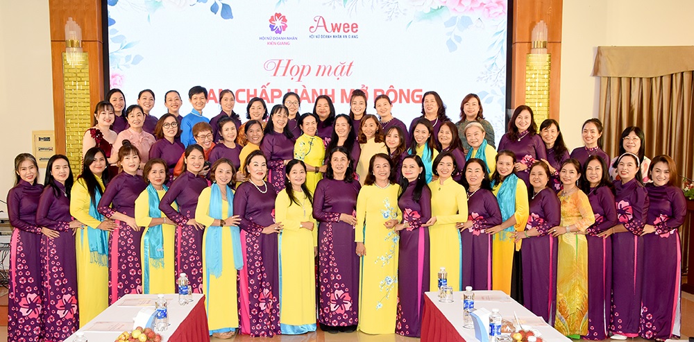 dinh huong hop nhat hoi nu doanh nhan tinh an giang moi 2