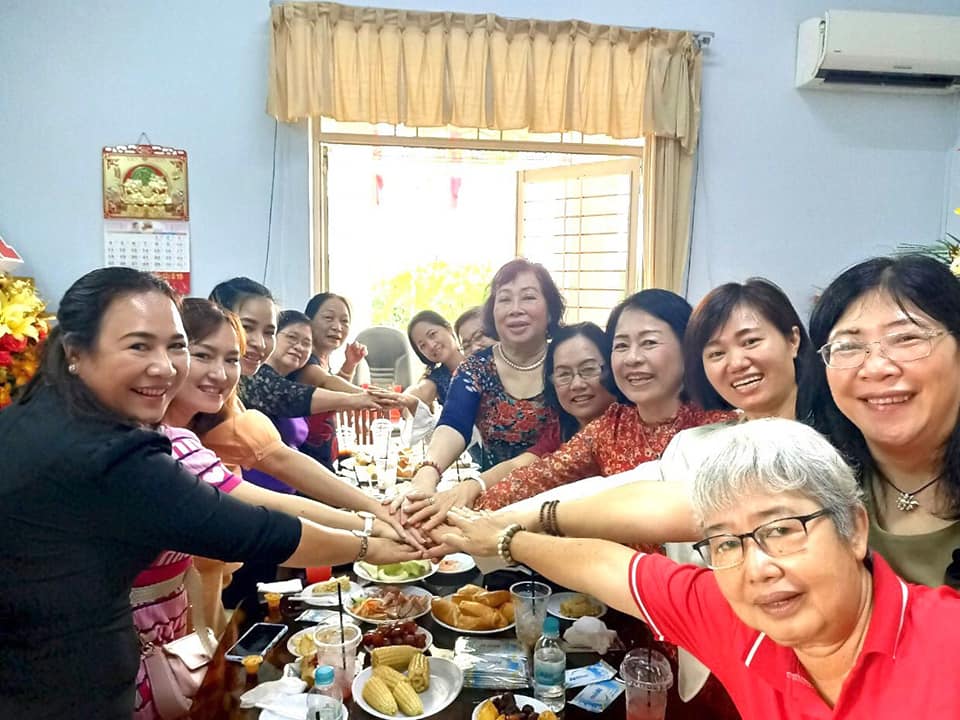 awee chuc mung ngay phu nu viet nam 20 10 3