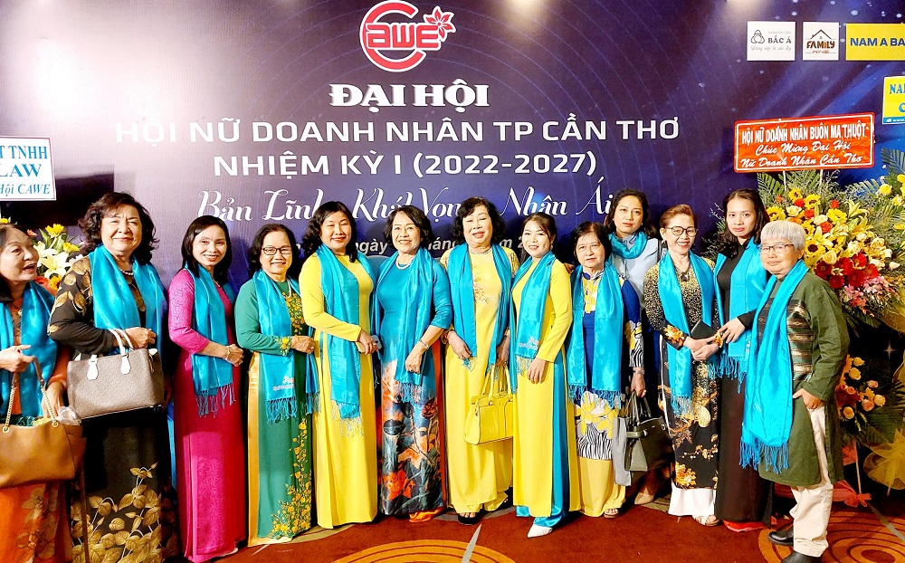 doan nu doanh nhan an giang tham du dai hoi nu doanh nhan tp can tho nhiem ky i 2020 2027 1