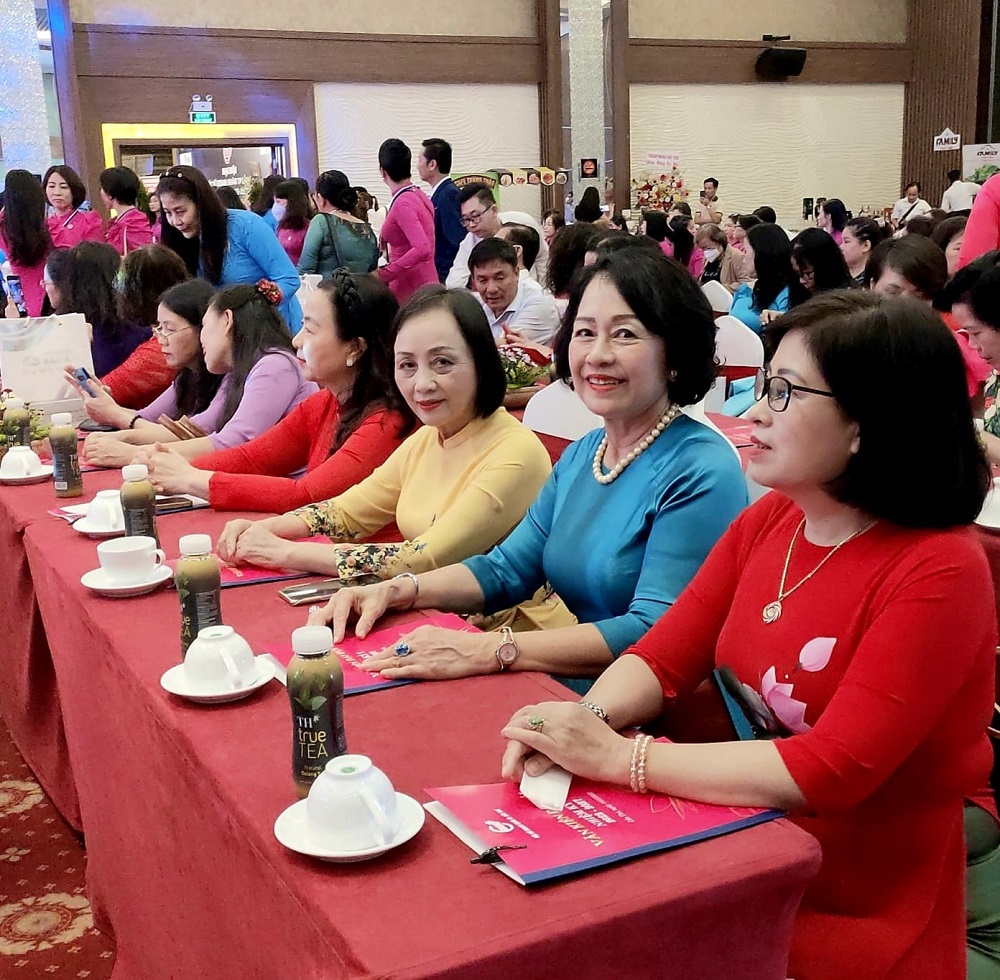 doan nu doanh nhan an giang tham du dai hoi nu doanh nhan tp can tho nhiem ky i 2020 2027 11