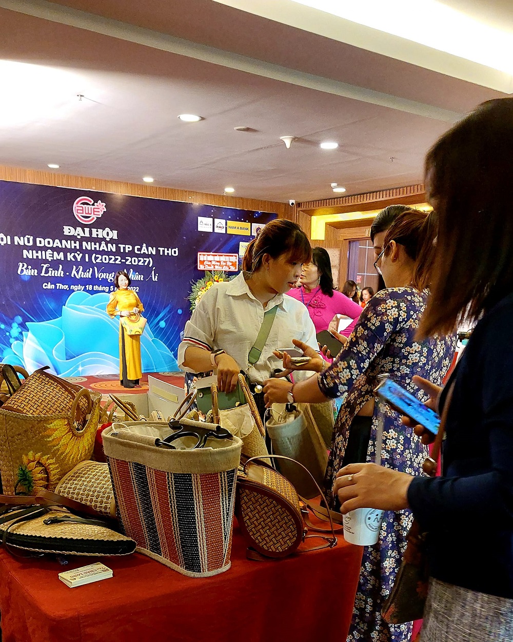 doan nu doanh nhan an giang tham du dai hoi nu doanh nhan tp can tho nhiem ky i 2020 2027 16