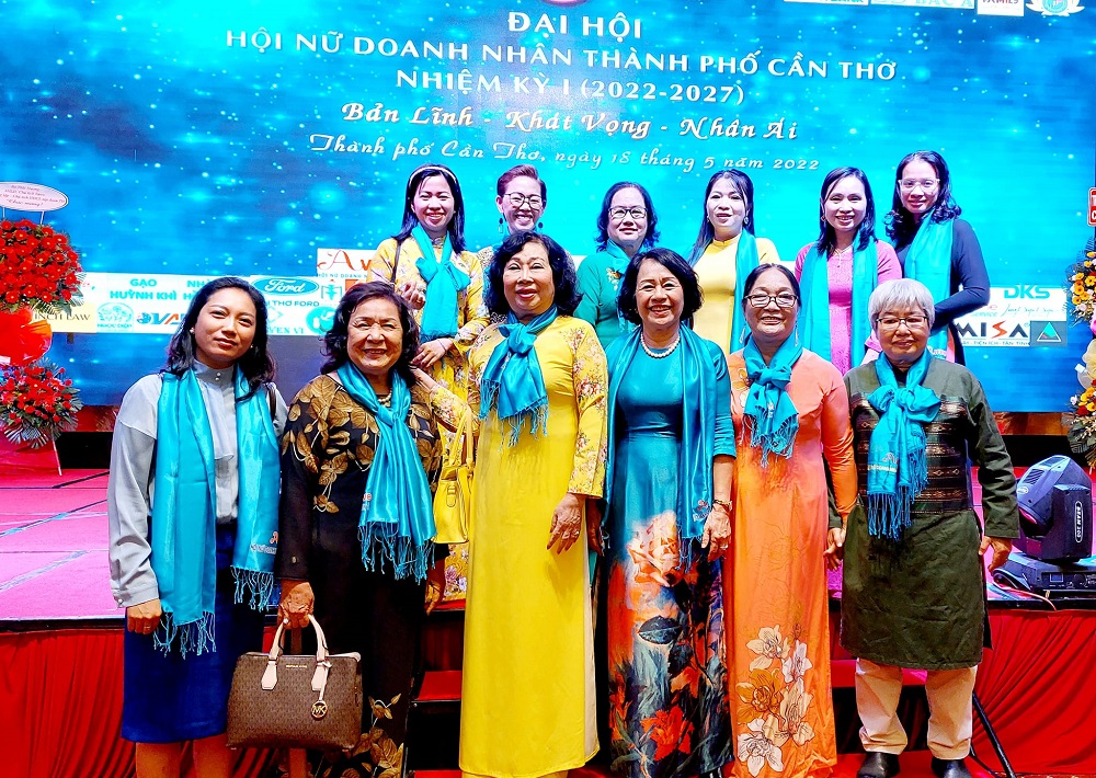 doan nu doanh nhan an giang tham du dai hoi nu doanh nhan tp can tho nhiem ky i 2020 2027 3