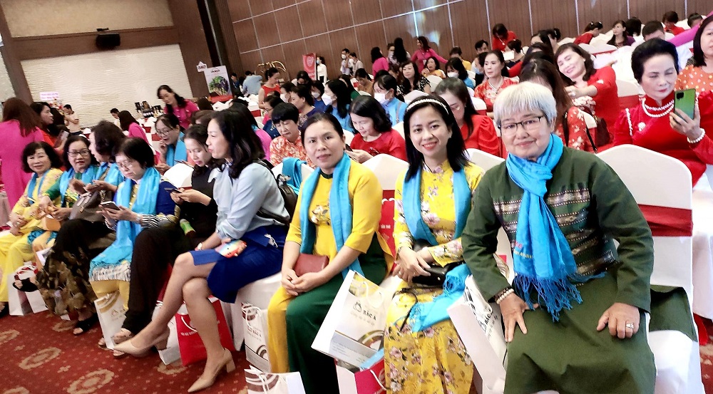 doan nu doanh nhan an giang tham du dai hoi nu doanh nhan tp can tho nhiem ky i 2020 2027 7