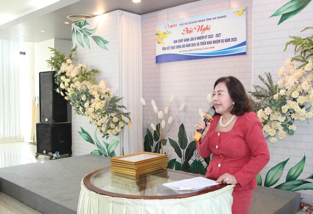 hoi nu doanh nhan an giang dong gop an sinh xa hoi hon 1 ty dong 3