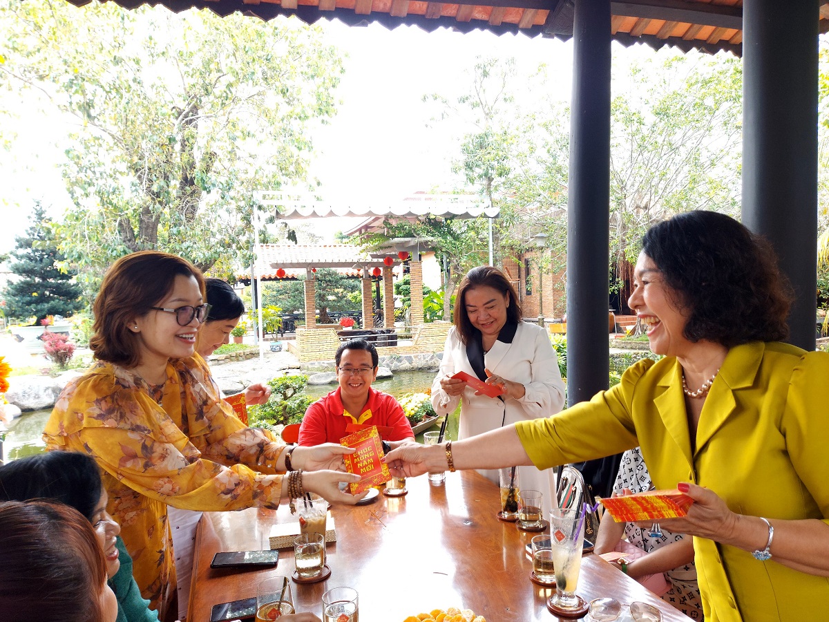 hoi nu doanh nhan an giang hop mat dau xuan quy mao 2023 3