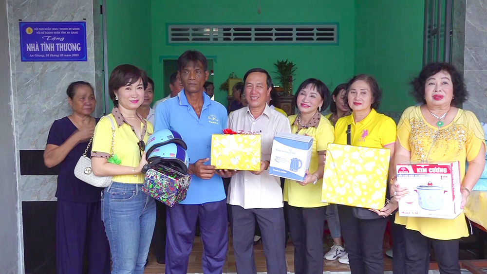 le ban giao nha tinh thuong 3