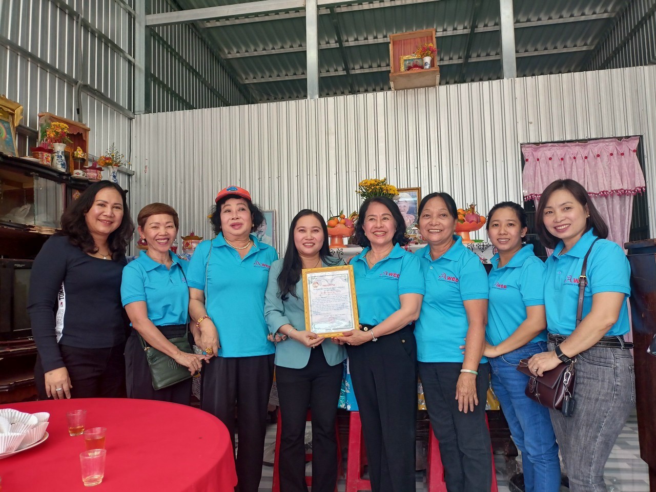 hoi nu doanh nhan an giang trao tang mai am bien cuong vung bien gioi 3