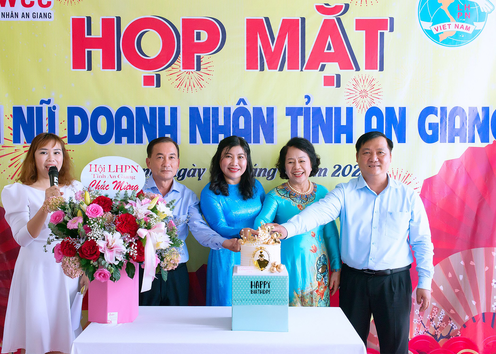 hop mat nu doanh nhan tinh an giang 1