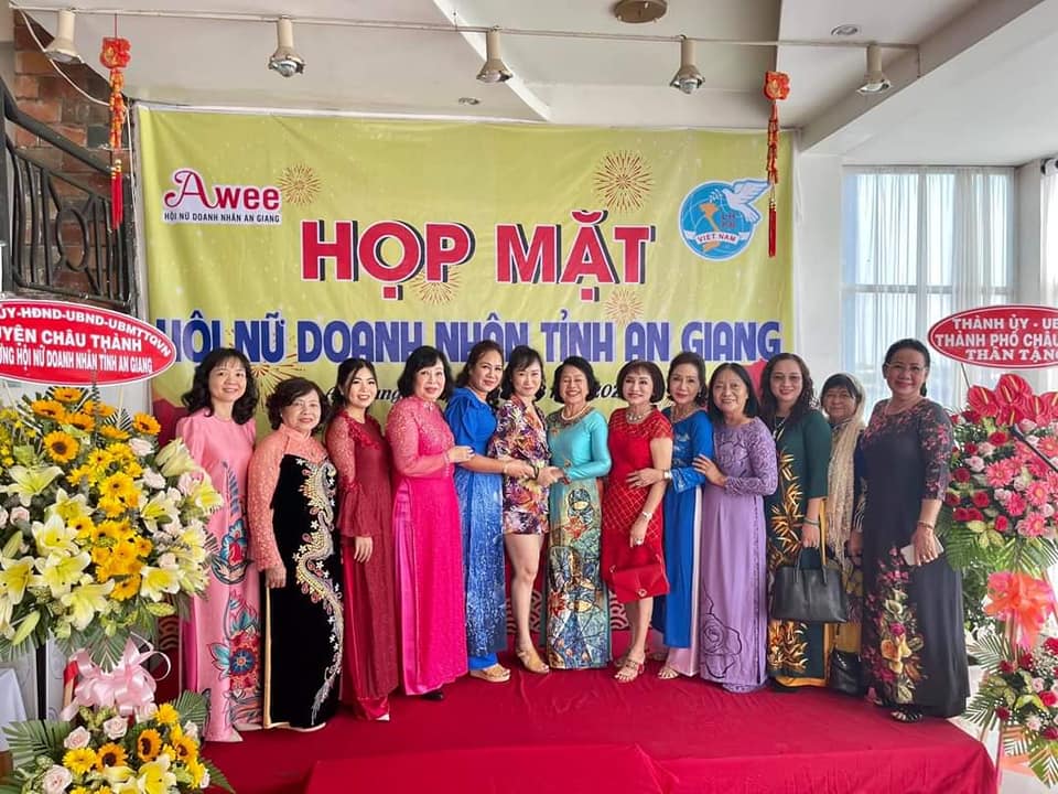 hop mat nu doanh nhan tinh an giang 9