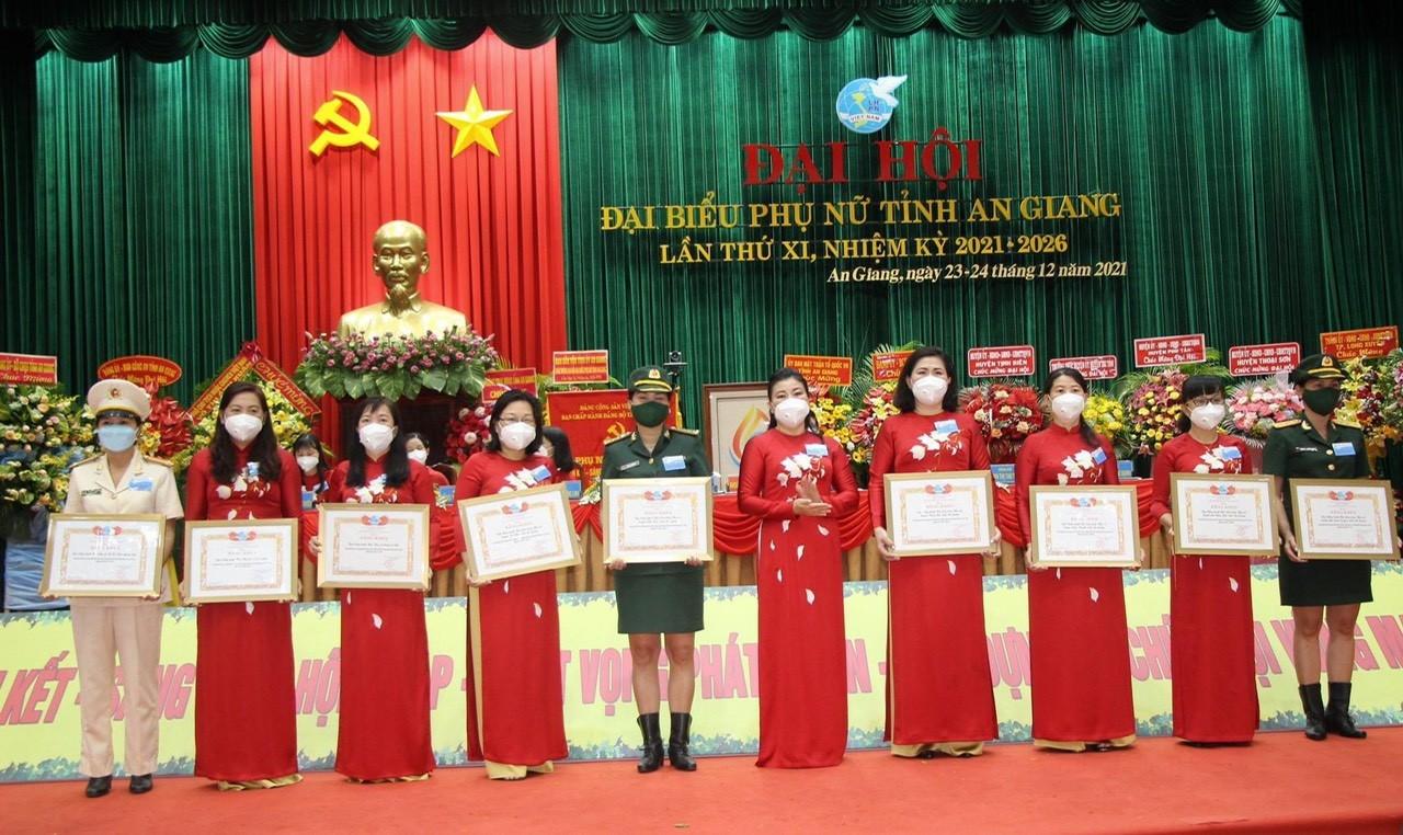 le bich phuong tai dac cu chu tich hoi lien hiep phu nu tinh an giang lan thu 10 11