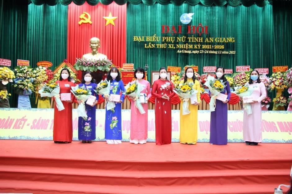 le bich phuong tai dac cu chu tich hoi lien hiep phu nu tinh an giang lan thu 10 2
