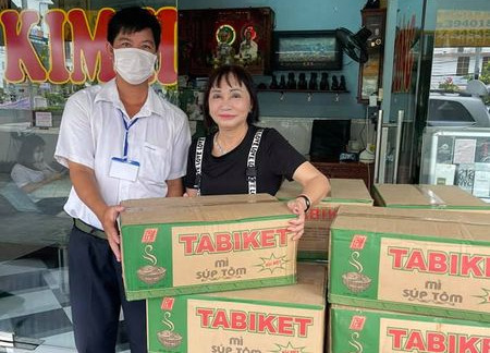nu doanh nhan an giang huong ve cong dong trong dai dich covid 19