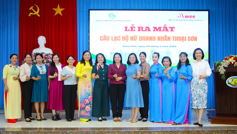 1500 nguoi tham gia ngay hoi ton vinh ao dai truyen thong viet nam 11