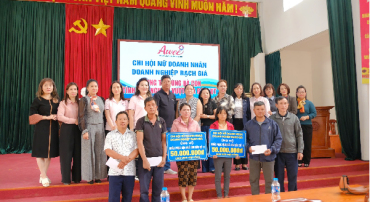 Hành trình kết nối yêu thương – Đoàn Nữ doanh nhân Rạch Giá trao quà hỗ trợ đồng bào Thái Nguyên vượt qua bão lũ