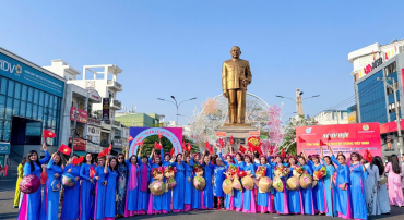 1.500 người tham gia Ngày hội tôn vinh áo dài truyền thống Việt Nam